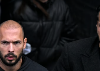 Akuzohet për përdhunim dhe trafikim, Andrew Tate lejohet të largohet nga Rumania pas 3 vitesh