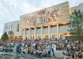 A e kanë braktisur vërtet Shqipërinë pushuesit nga Kosova? Ja çfarë tregojnë shifrat