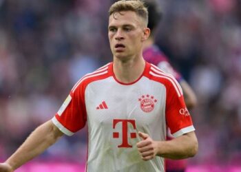 Pasiguria te Bajerni, Kimish qëndron vetëm nëse luan si mesfushor