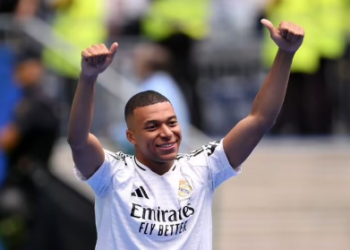 “E kam ëndërruar, e pabesueshme të jesh këtu”/ Kylian Mbappe prezantohet te…