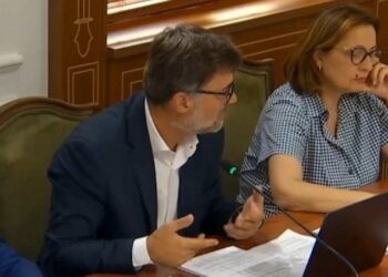 Enkelejd Alibeaj shpërthen në akuza ndaj PD-së së Berishës: Po i japin Ramës mandatin e katërt në tavolinë/ Gjiknuri: Ti je i dashuruar…