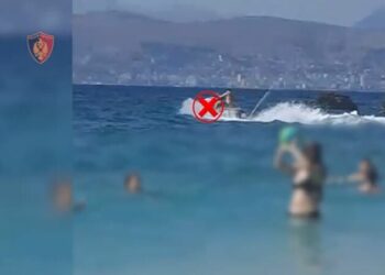 Velipojë\ Kreu manovra të rrezikshme dhe shqetëson pushuesit me Jet Ski, gjobë drejtuesit