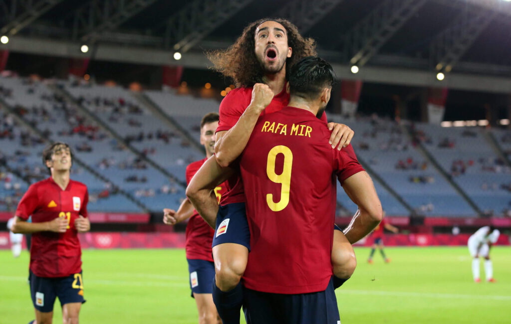 “Spanja nuk mund të fitonte me mbrojtësin e majtë të Chelsea”, Cucurella ironizon Gary Neville