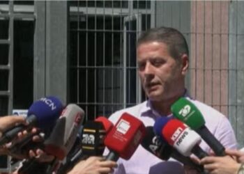 “S’jam nga ata që filloj e qaj”, Ndreu flet pas 40 minutash në SPAK: Me ç’duket, PD s’do trotuare!