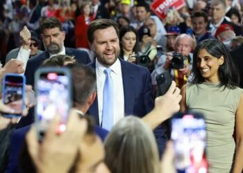 Zëvendësi i Trump kërkon largimin e Presidentit: Biden duhet të dorëhiqet tani!