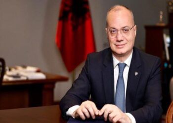 Hasani niset drejt Koresë së Jugut, do të diskutojë për bashkëpunimin ekonomik dhe shkëmbimit tregtar