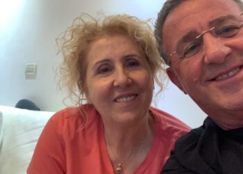 “Çdo lëvzje në shtëpi më rrëqeth, mos po vjen ti”, dy muaj pa Kostandinën, Agron Llakaj bën postimin prekës