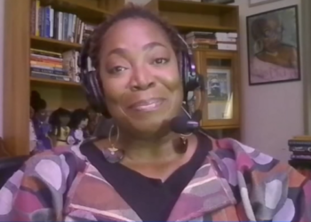 I drejtoi Biden pyetjet e gatshme të ekipit elektoral të Presidentit, jep dorëheqjen gazetarja