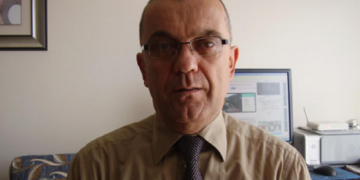 Deputet, nga “Hiçi”