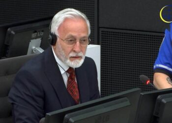 Incident në Hagë, Specialja ‘zhvesh’ Krasniqin! PDK: Baca shqiponjën e ka në zemër, po ku është Qeveria Kurti?!