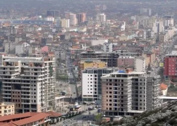 Çelet thirrja e strehimit social, përfitojnë 847 familje në 22 bashki, për të riparuar çatinë apo izoluar muret