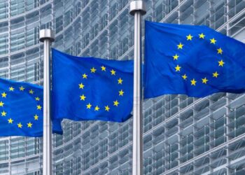 Bashkimi Europian i ashpër me Serbinë, Stano: Kushdo që përpiqet të vërë në dyshim gjenocidin në Srebrenicë, s’ka vend në Union