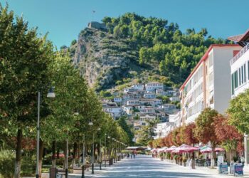 “Breaking Travel News”: Shqipëria, ‘Evropa e fshehur’ ku mund të kaloni pushime perfekte