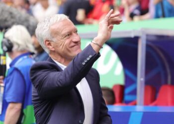 E ardhmja e Didier Deschamps, Franca merr vendimin për trajnerin