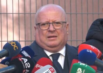 “Rrihni efektivët dhe vrisni patronazhistët!”\ Policia procedon avokatin Gjokutaj: Bëri thirrje publike për dhunë!