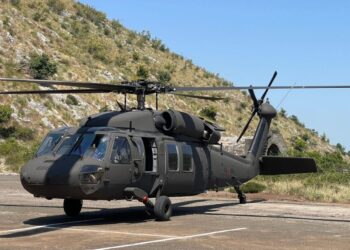 Baza Ajrore e Gjadrit rikthehet në funksionim për helikopterët Black Hawk