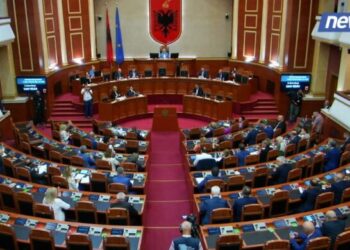 E fundit/ Kuvendi miraton projekt-deklaratën për heqjen e ligjit të luftës me Greqinë