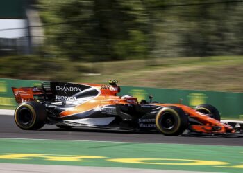 McLaren dominon në Hungari, Piastri fiton garën e parë të karrierës në F1