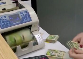 Paraja që qarkullon jashtë bankave po zgjerohet, përbën mbi 23% të totalit