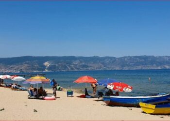 Fluks pushuesish në Pogradec, vendpushimi ekonomik për familjet