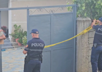 “Do më duhen për t’i ngrënë në qeli”, babai shkoi të blinte biskota pasi qëlloi të birin me çifte
