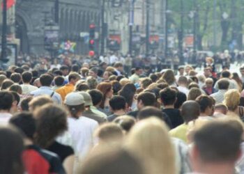 Më të plakur e më të vetmuar, rezultatet e Censit e konfirmojnë: 1 në 5 individë në Shqipëri është më shumë se 65-vjeç