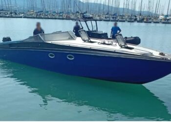 Trafikonin njerëz me jahte nga Europa në Angli, FBI-ja britanike arreston shqiptarët