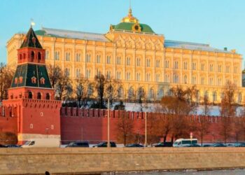 Paratë ruse do të përdoren për të ndihmuar Kievin, nis dërgimi i tyre drejt Ukrainës, Moska paralajmëron hakmarrje