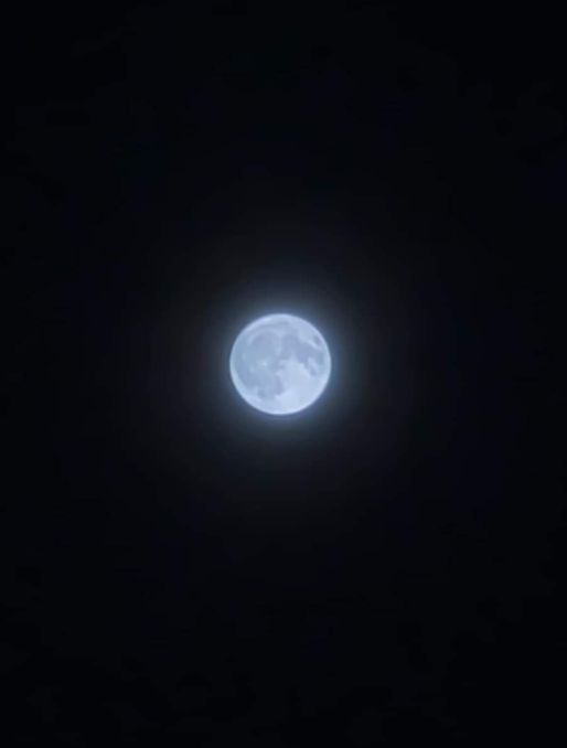 Fotot magjepsëse të Super Hënës Blu, ja si duket në vende të ndryshme të botës