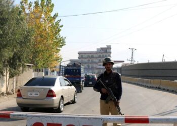 E rëndë! Vriten 11 oficerë në Pakistan, si u ngritën kurth