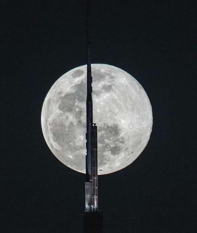 Fotot magjepsëse të Super Hënës Blu, ja si duket në vende të ndryshme të botës