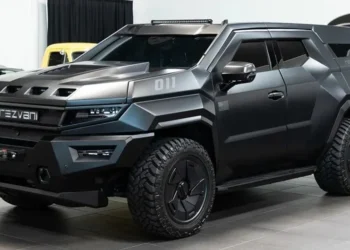 FOTO / Mund t’u rezistojë edhe bombardimeve, prezantohet makina “më e sigurt” në botë