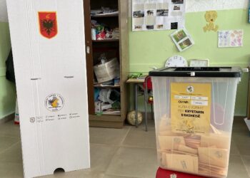 Zgjedhjet në Himarë, deri në orën 17:00 në dy QV 8 votues me kartë ID të skaduar s’u lejuan të votojnë