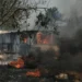 Zjarri në Athinë del jashtë kontrollit, digjen banesa dhe biznese, mijëra banorë evakuohen