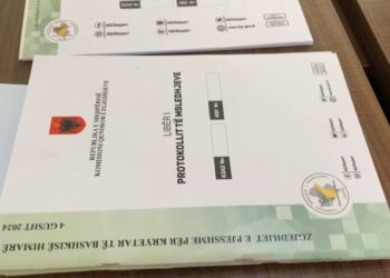 Himara voton të dielën, materialet gati për shpërndarje, rreth 23 mijë qytetarë zgjedhin mes Tavos dhe Gjikurisë