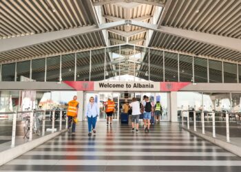 Fluks në pikat e kalimit kufitar, mbi 7 mijë turistë kanë hyrë nga Porti i Durrësit në fundjavë