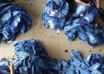 Fast Fashion apo rrezik për shëndetin, studimi gjerman ngre alarmin, gjenden substanca toksike në veshjet e SHEIN