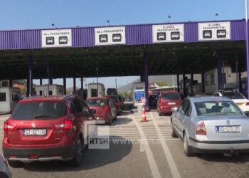 Fund gushti në pikën e Morinës, numër i lartë udhëtarësh drejt Shqipërisë