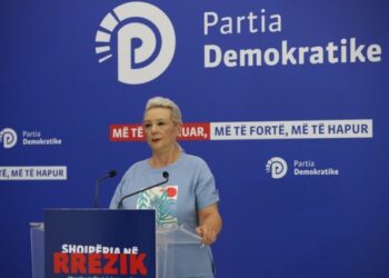 Berisha çon Kalanë në SPAK, të ankohet pse u rihap çështja për vrasjet e 21 janarit: O të korruptuar, si pranuat ju padinë e gruas së viktimës?