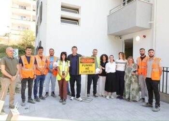 Veliaj inspekton mjediset e Kolegjit të Europës: Tre studentët shqiptarë me bursë nga bashkia