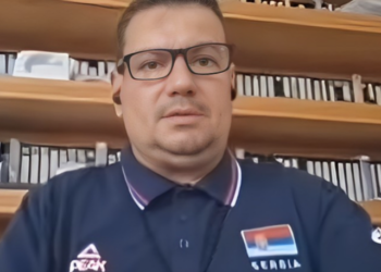 Ndaleni këtë kryqëzatë të pa fre e pa arsye, vetëm se vesha një bluzë