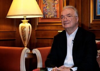 Ish-zyrtari i UÇK që mbante lidhjet me SHBA gjatë luftës: Kreu i CIA-s erdhi për ta detyruar Kurtin që…