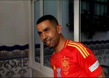 E plagosën me thikë teksa shëtiste qenin/ “Jam mirë”, babai i Yamal qetëson opinionin publik pas incidentit