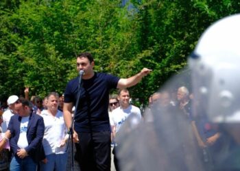 Pse opozita iu rikthye sulmeve ndaj ndërkombëtarëve?