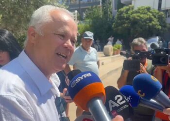 OMONIA ‘shpërthen’ ndaj drejtuesve të opozitës pas braktisjes së Gjikurisë: Lindët tradhtarë e do vdisni tradhtarë