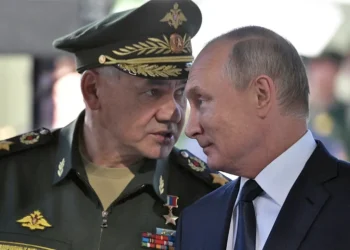 “Parku i lodrave të ushtrisë ruse”/ Putin arreston ish-zv. ministrin e Mbrojtjes, akuzohet për abuzime financiare