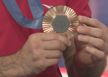 “Çdo ditë e më tepër po ndryshken”, mundësit fitues të Shqipërisë flasin për cilësinë e medaljeve