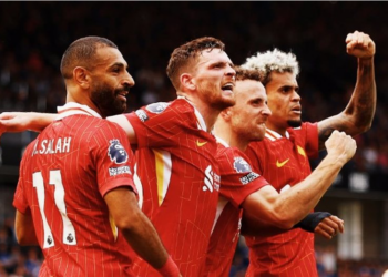 Liverpool e nis me këmbën e mbarë sezonin e ri, Salah sërish i papërmbajtshëm