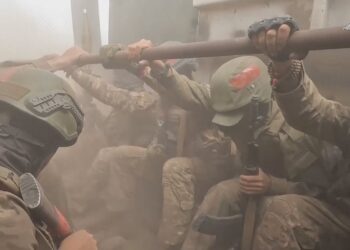 ‘Mos bëni gabim tragjik’, Bjellorusia grumbullon trupa ushtarake në kufirin me Ukrainën