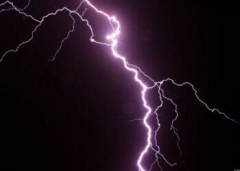 Goditet nga rrufeja, vdes 45-vjeçari në Gjyshaj të Lushnjës